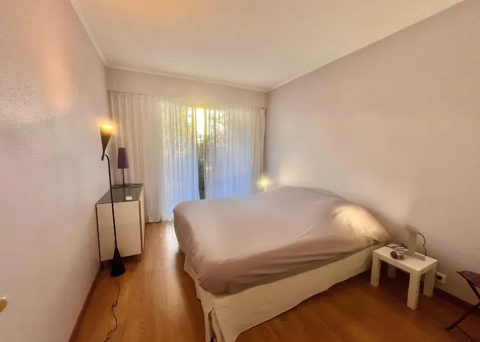 June 2 Bedrooms With Pool *