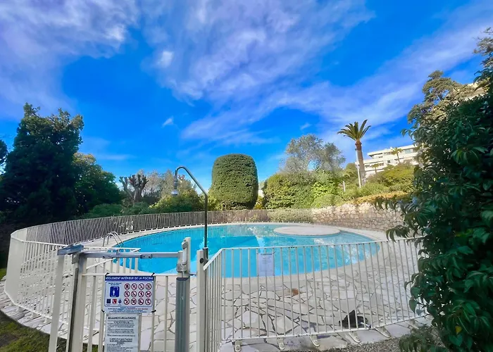 June 2 Bedrooms With Pool *
